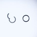 cercel argintiu segmentat cu balama