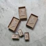 Broșă handmade Siluetă de Pisică din rășină