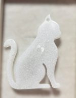 Broșă handmade Siluetă de Pisică din rășină - imagine 6